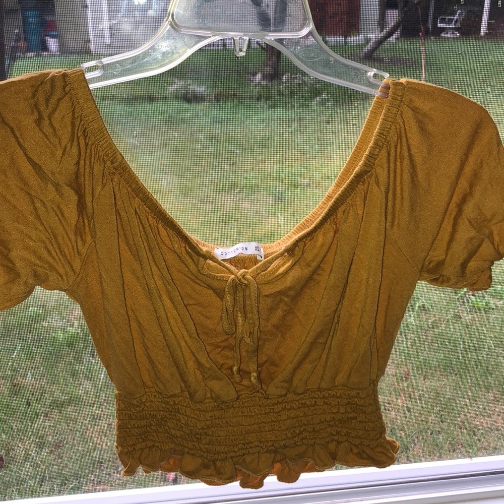 Crop top